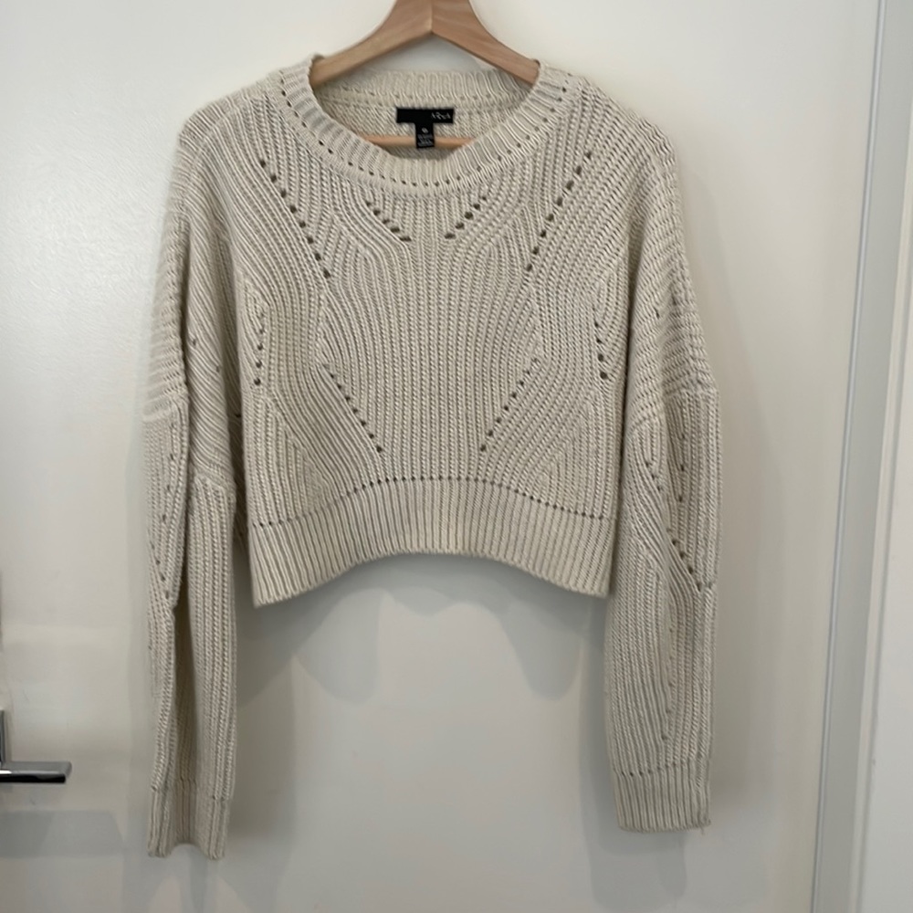 Aqua beige crop sweater size M